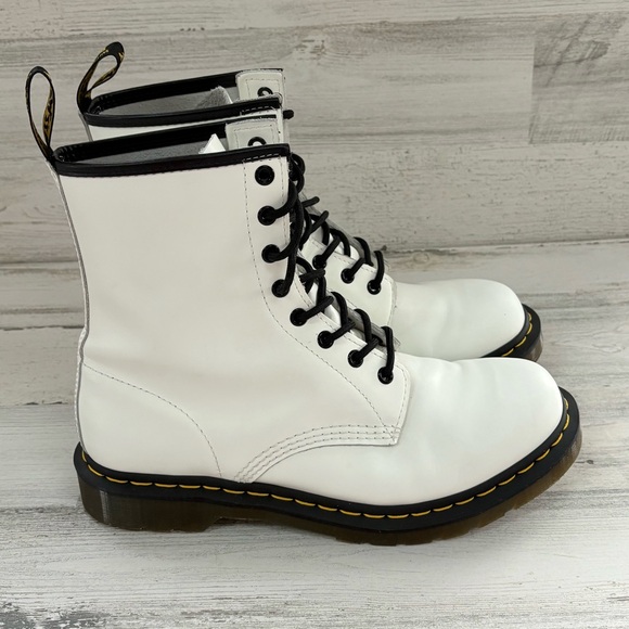 Martens Women's 11821 Lace Up Combat Style Boots Size 11 In White